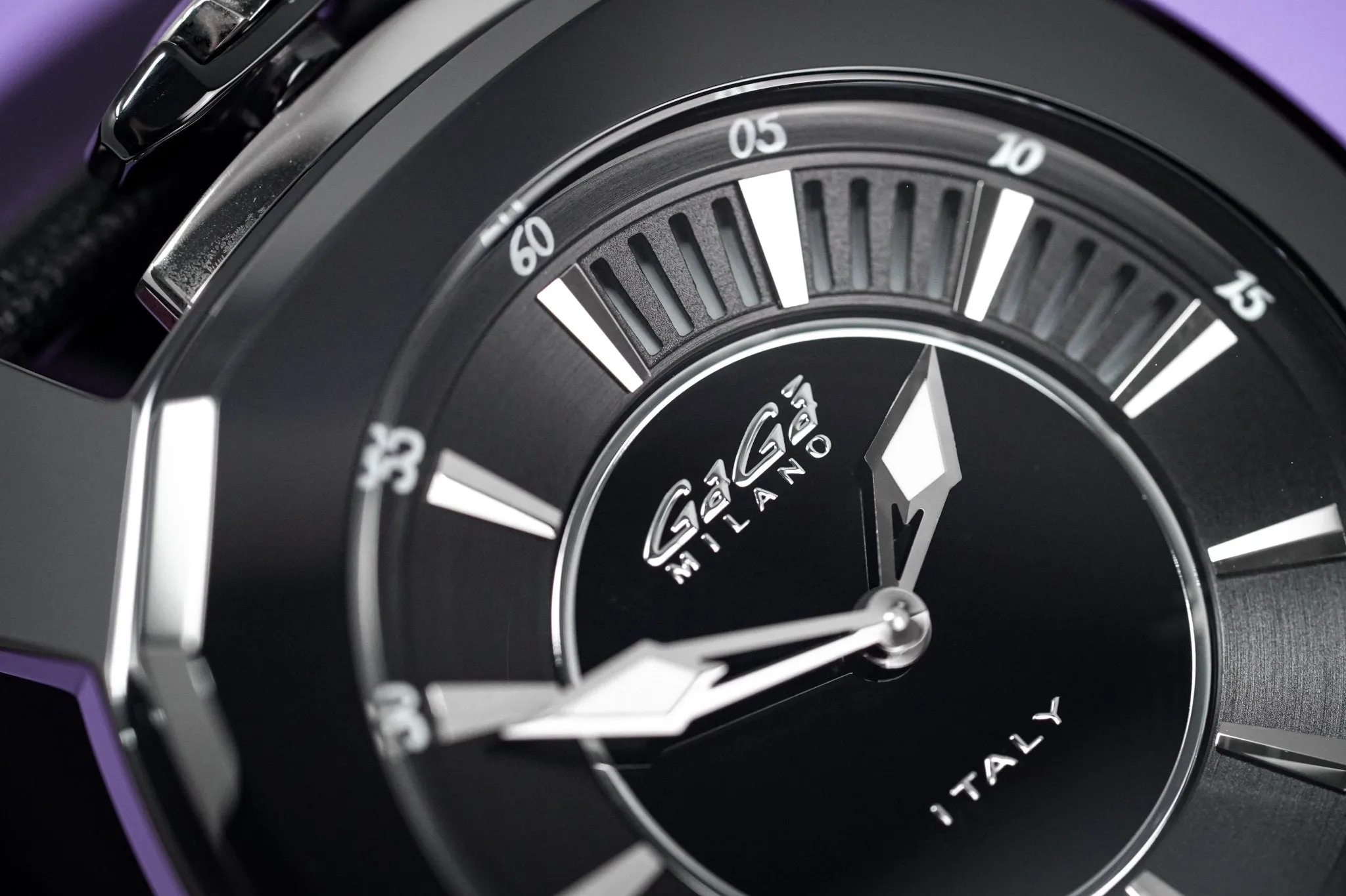 Gaga Milano Watch Frame_One Black Ceramic 7252.01