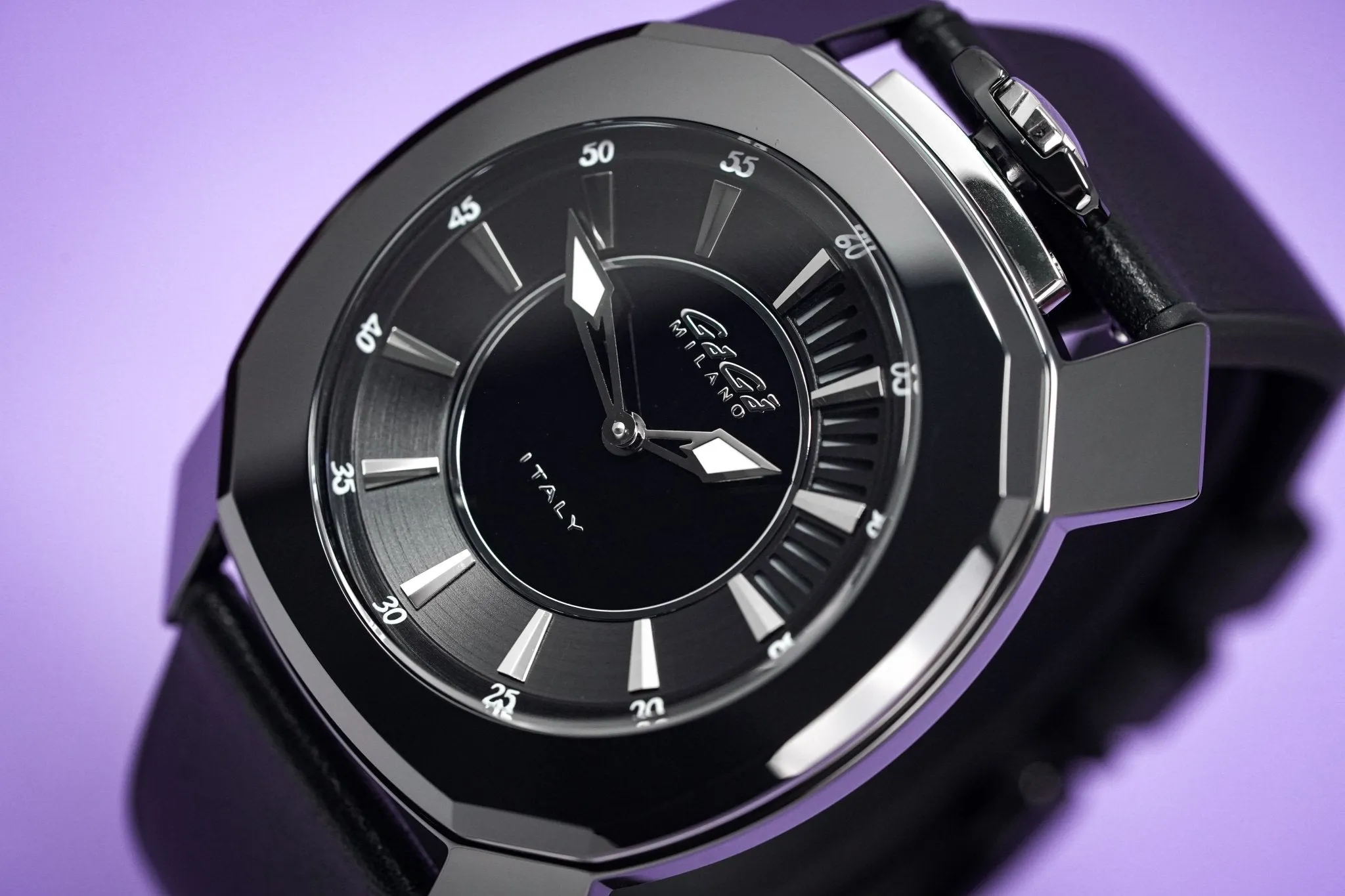 Gaga Milano Watch Frame_One Black Ceramic 7252.01