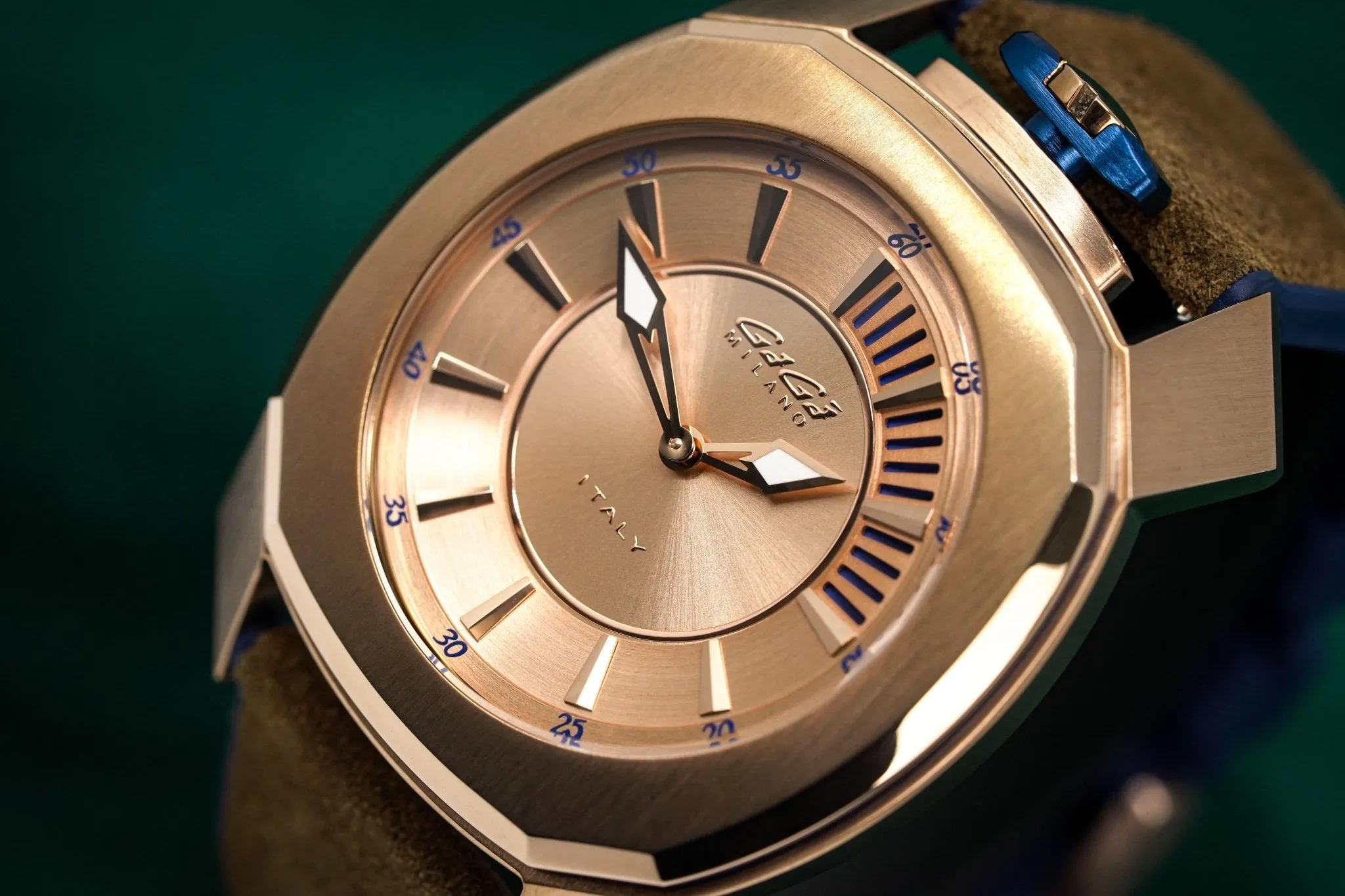 Gaga Milano Watch Frame_One Pink Gold 7051.01