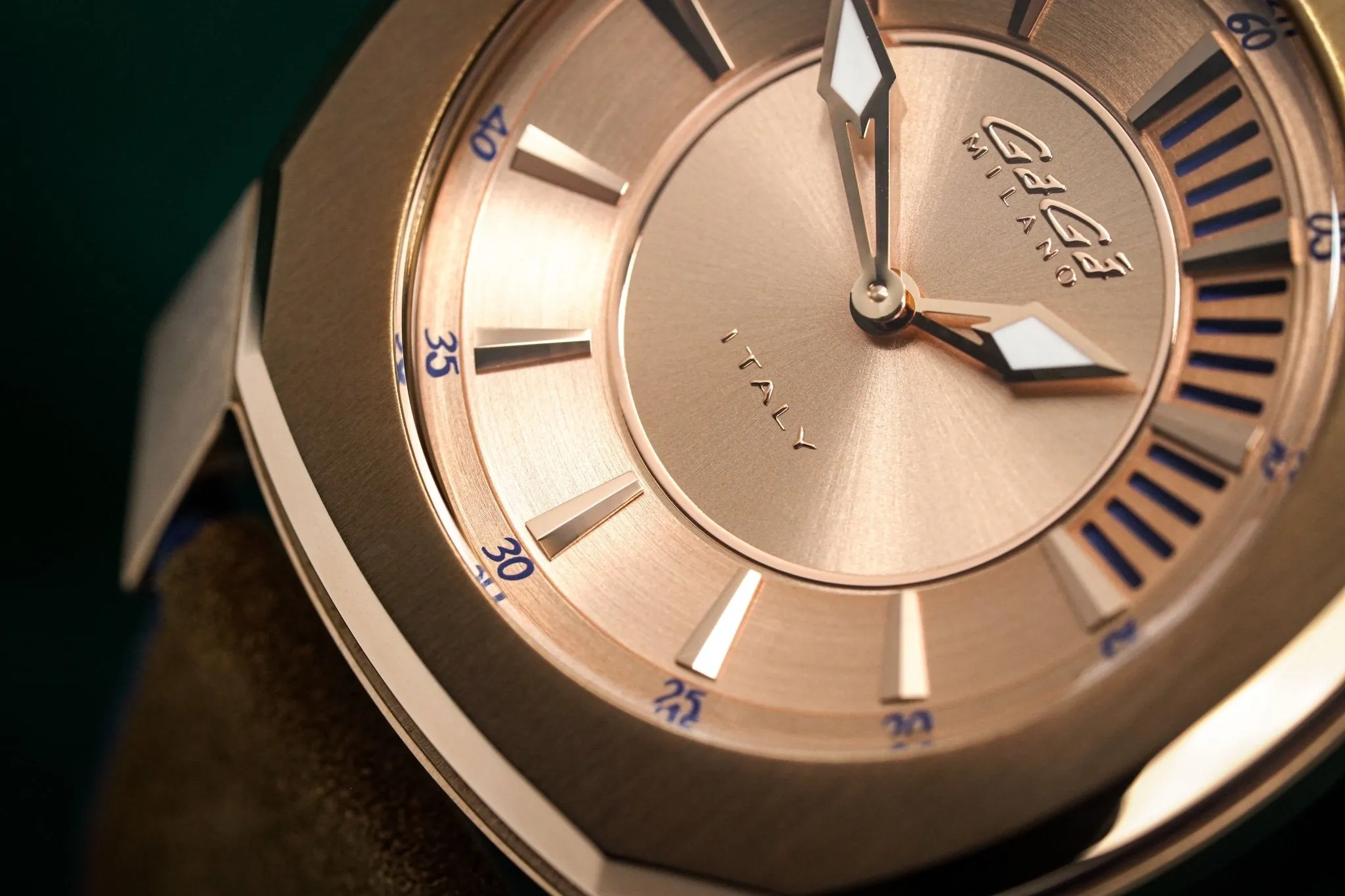 Gaga Milano Watch Frame_One Pink Gold 7051.01