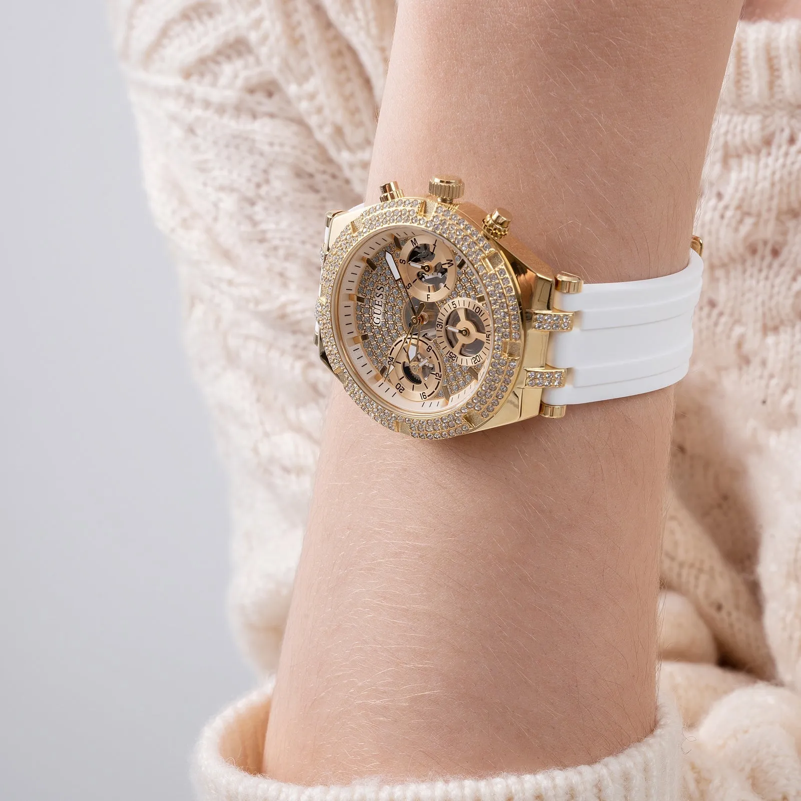 Guess GW0407L2 Ladies Heiress Gold Watch