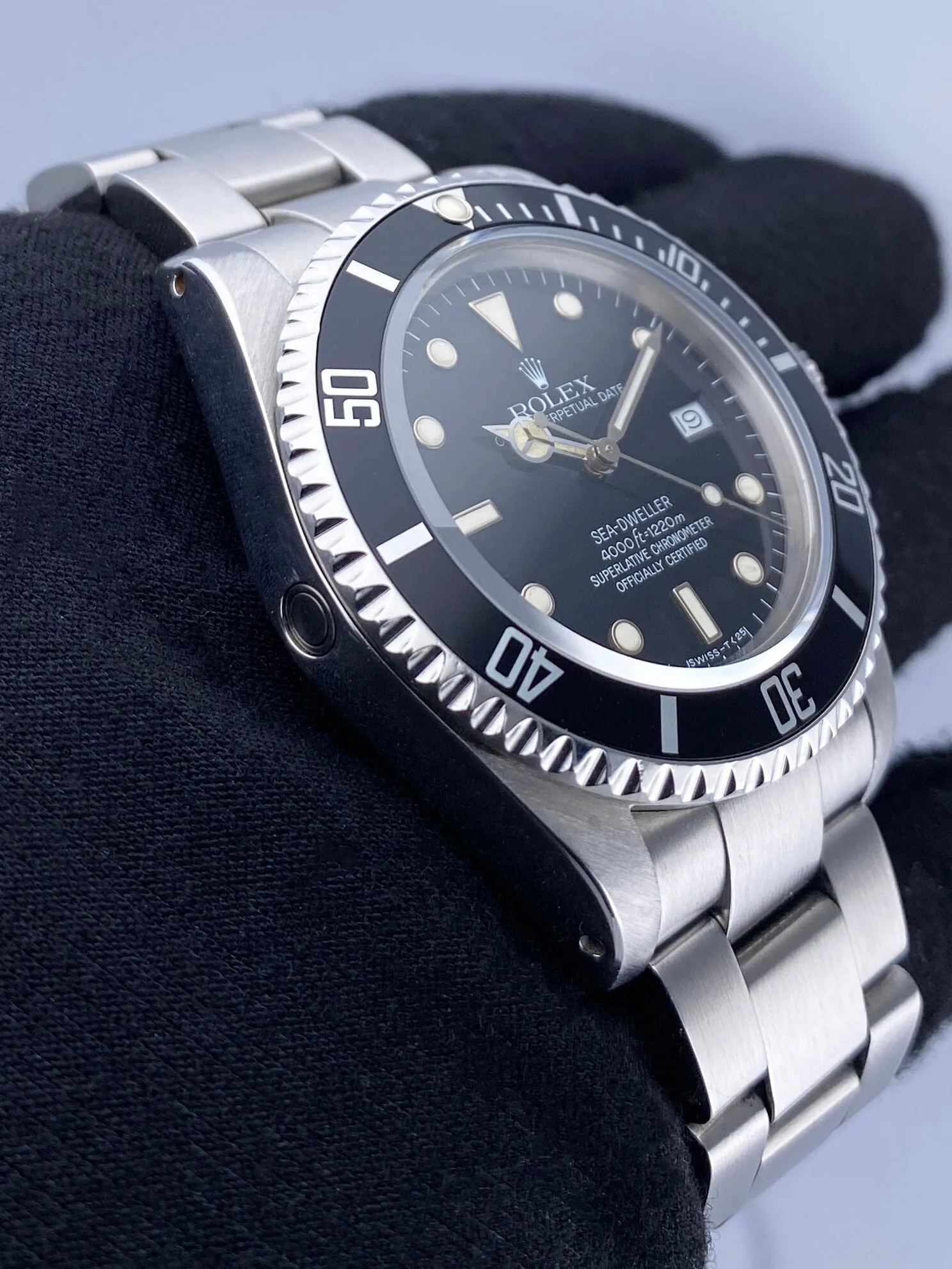 Rolex Sea Dweller 16660 Triple Six Mens Watch