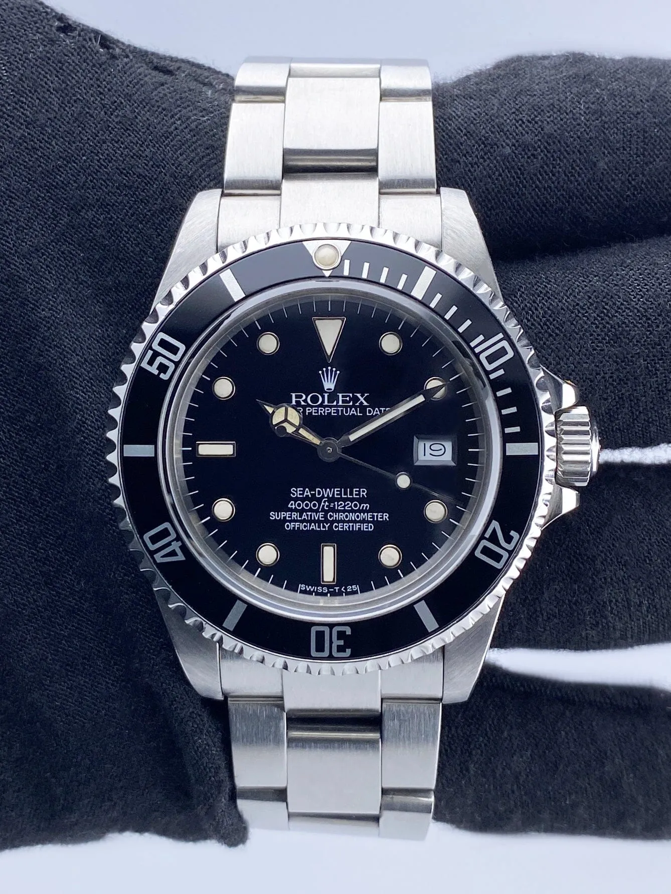 Rolex Sea Dweller 16660 Triple Six Mens Watch