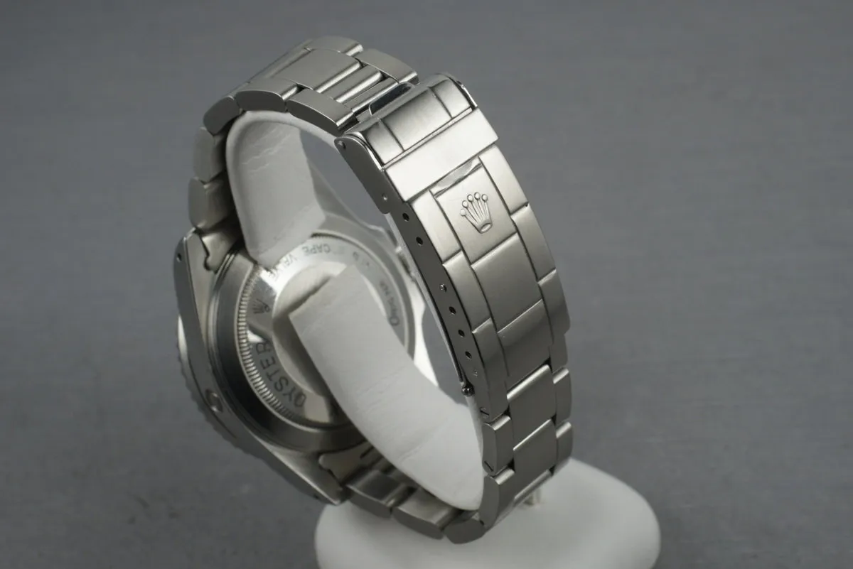 Rolex Sea Dweller 16660 with RSC service Papers