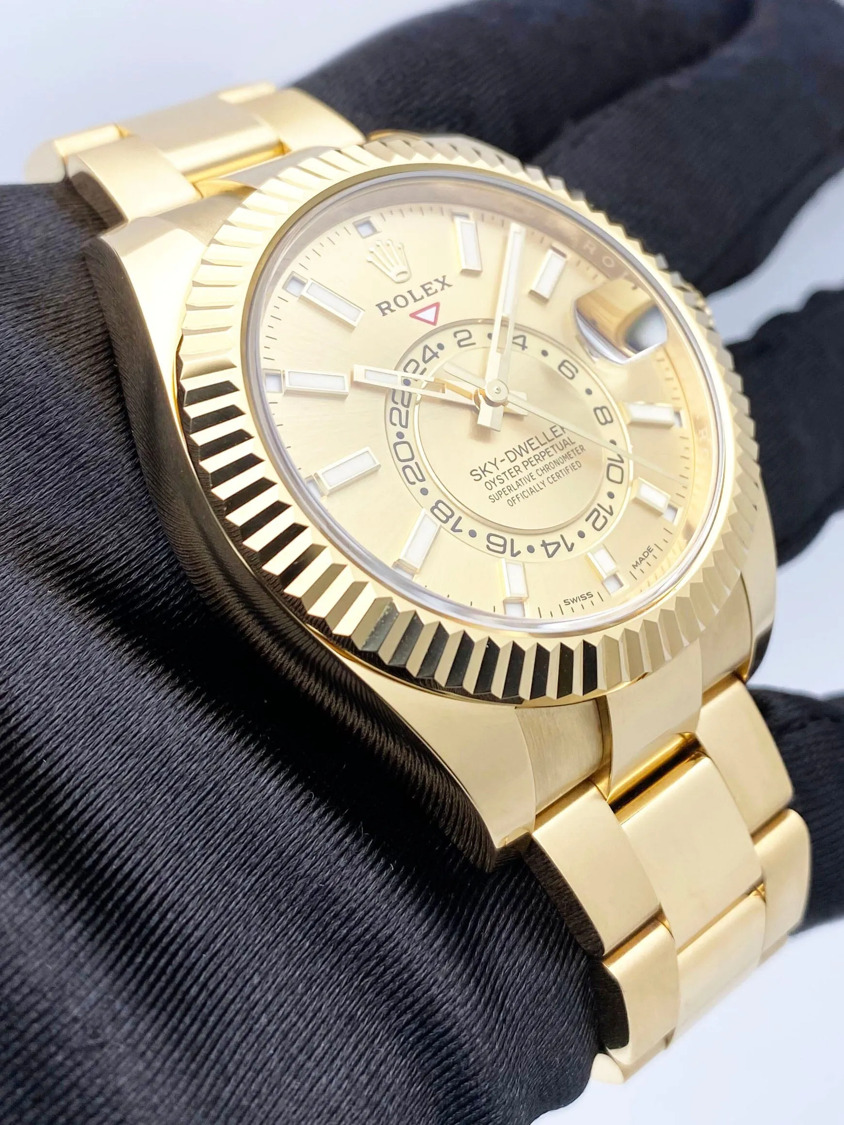 Rolex Sky-Dweller 326938 Champagne Dial Mens Watch Box Papers