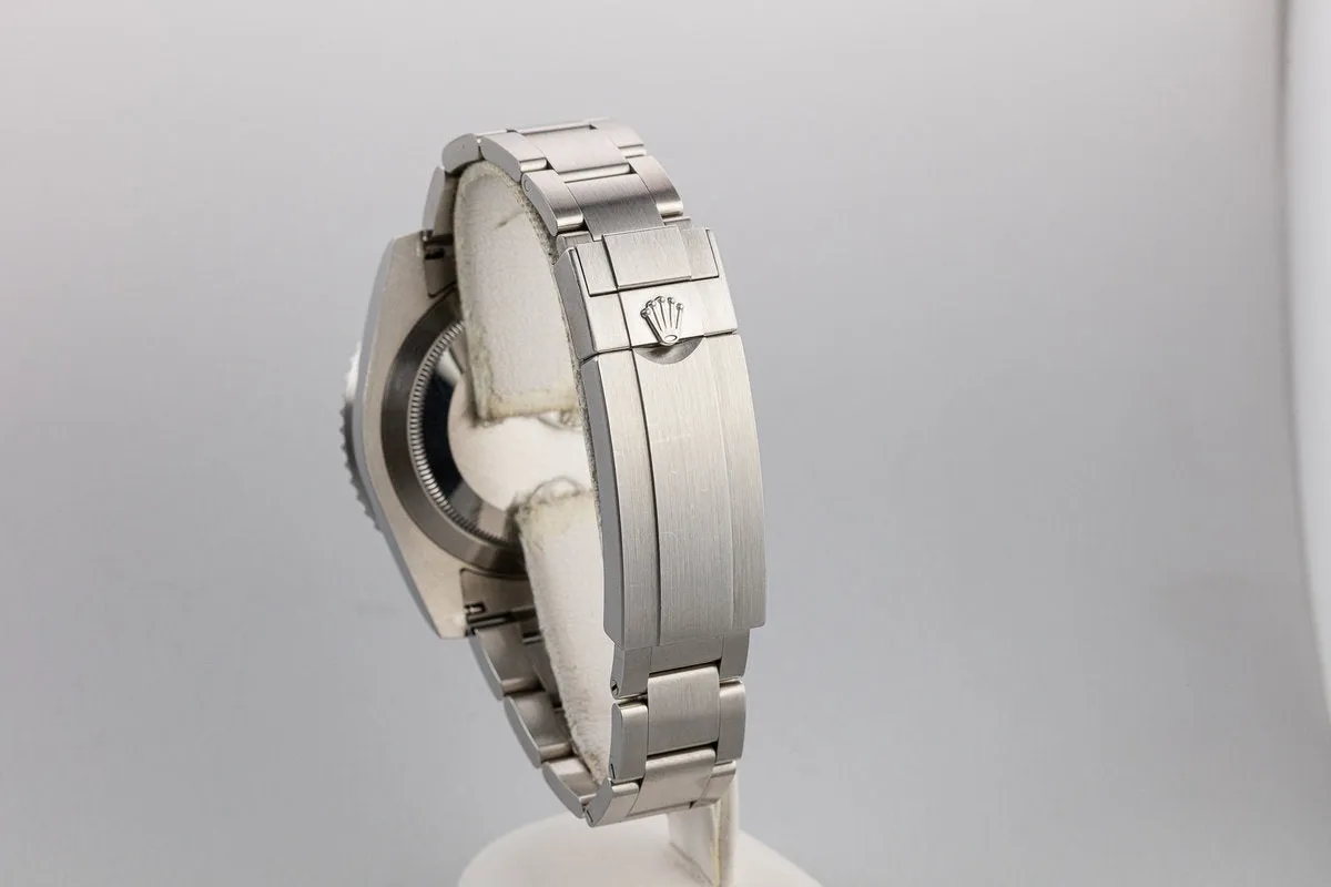 Rolex Submariner 114060 with Box