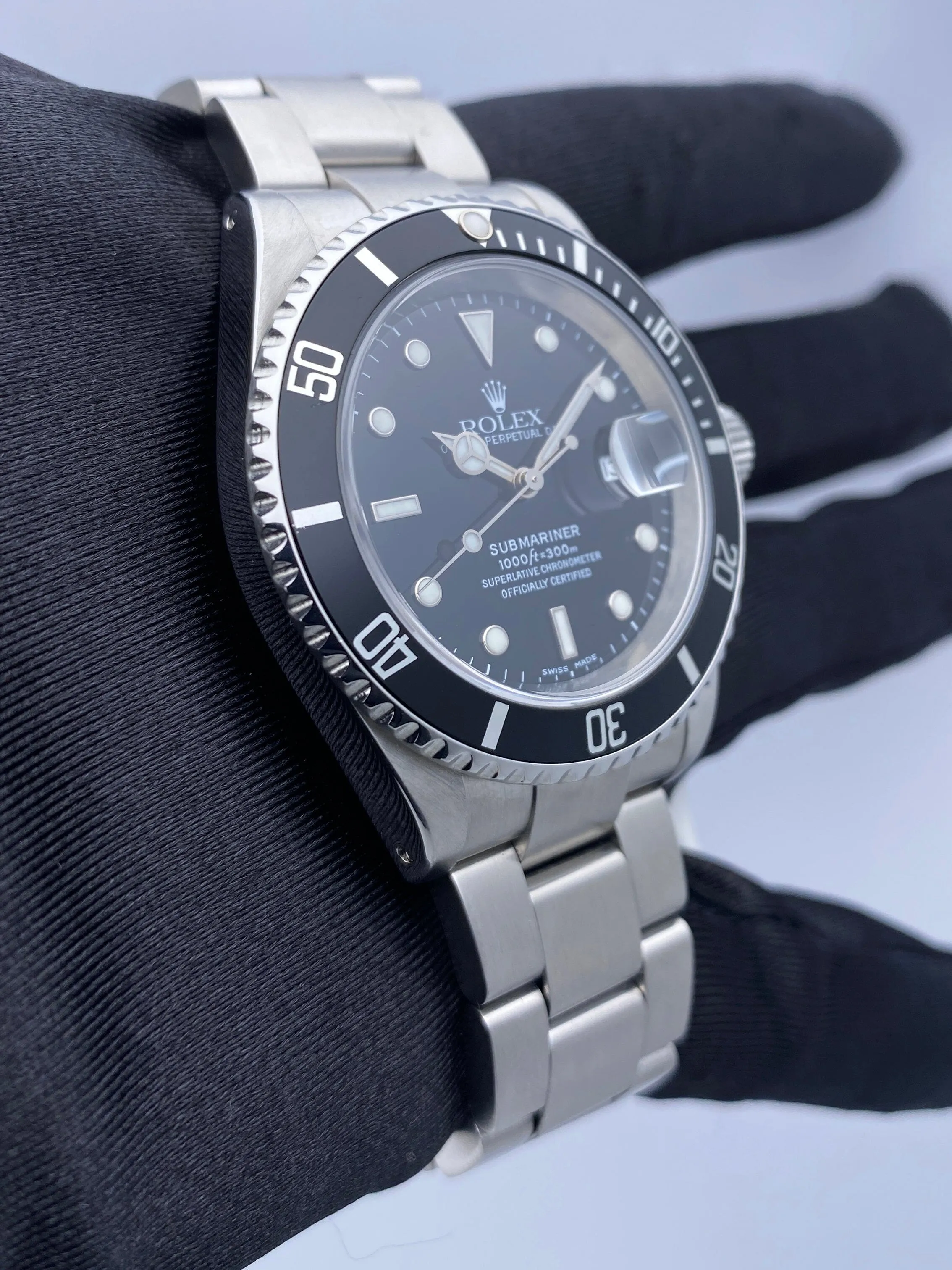 Rolex Submariner Date 16610 Mens Watch