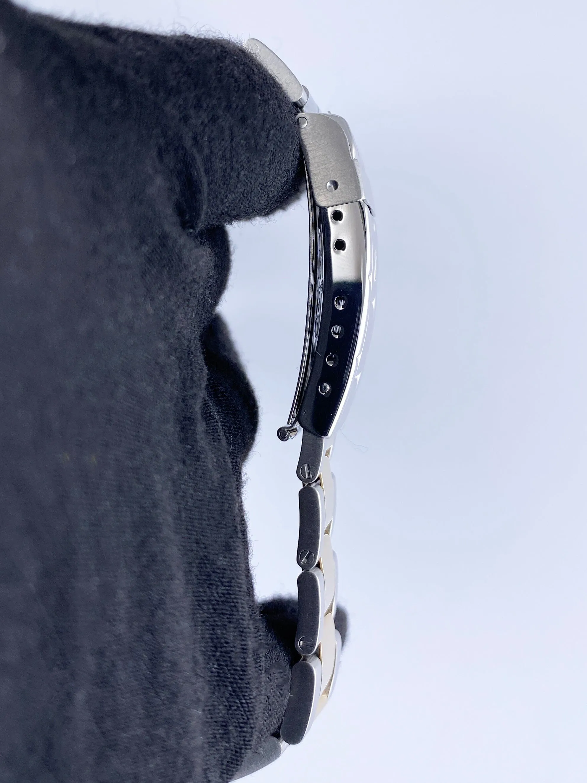 Rolex Submariner Date 16613 Blue Dial Mens Watch Box Papers