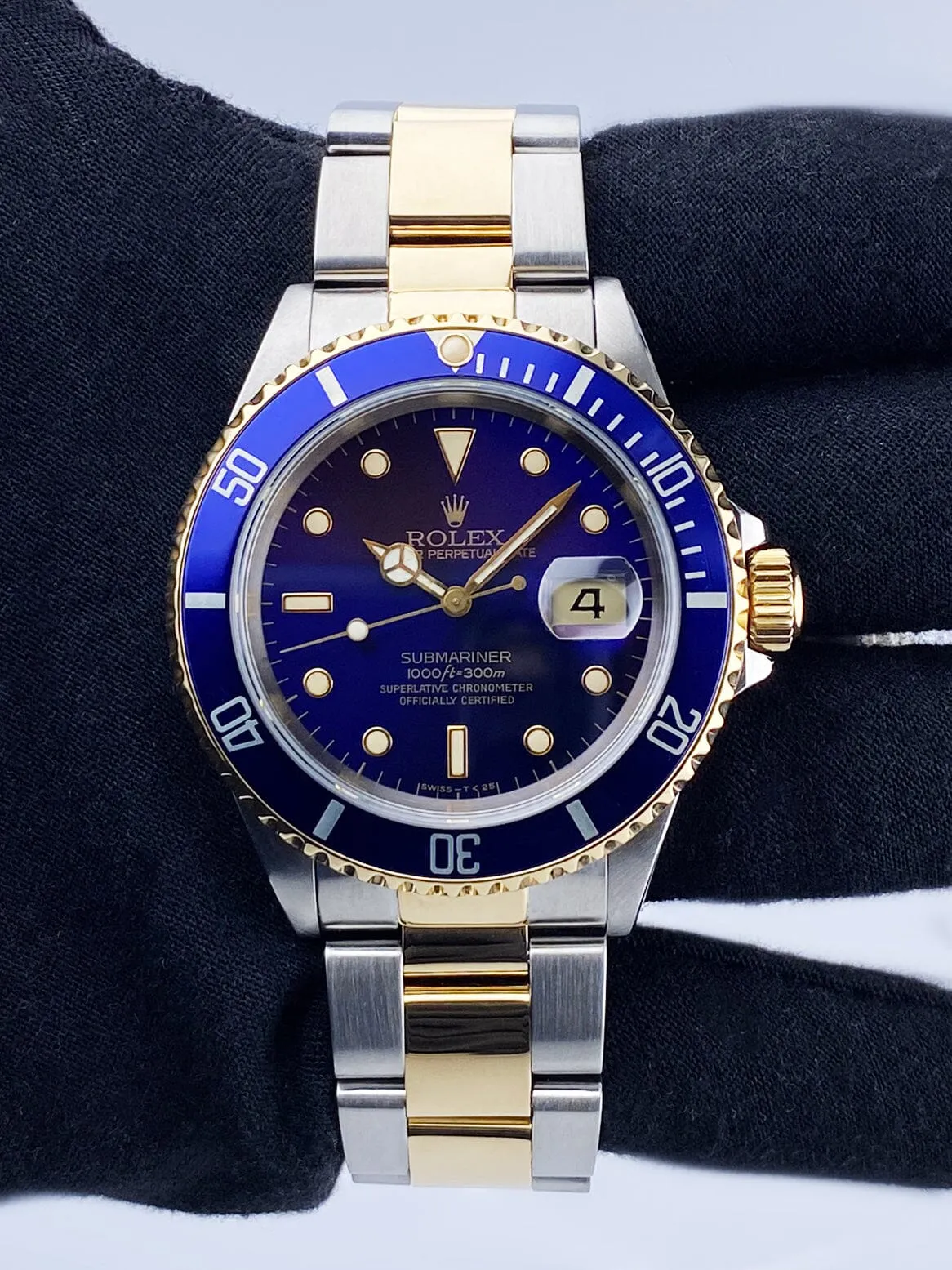 Rolex Submariner Date 16613 Blue Dial Mens Watch Box Papers