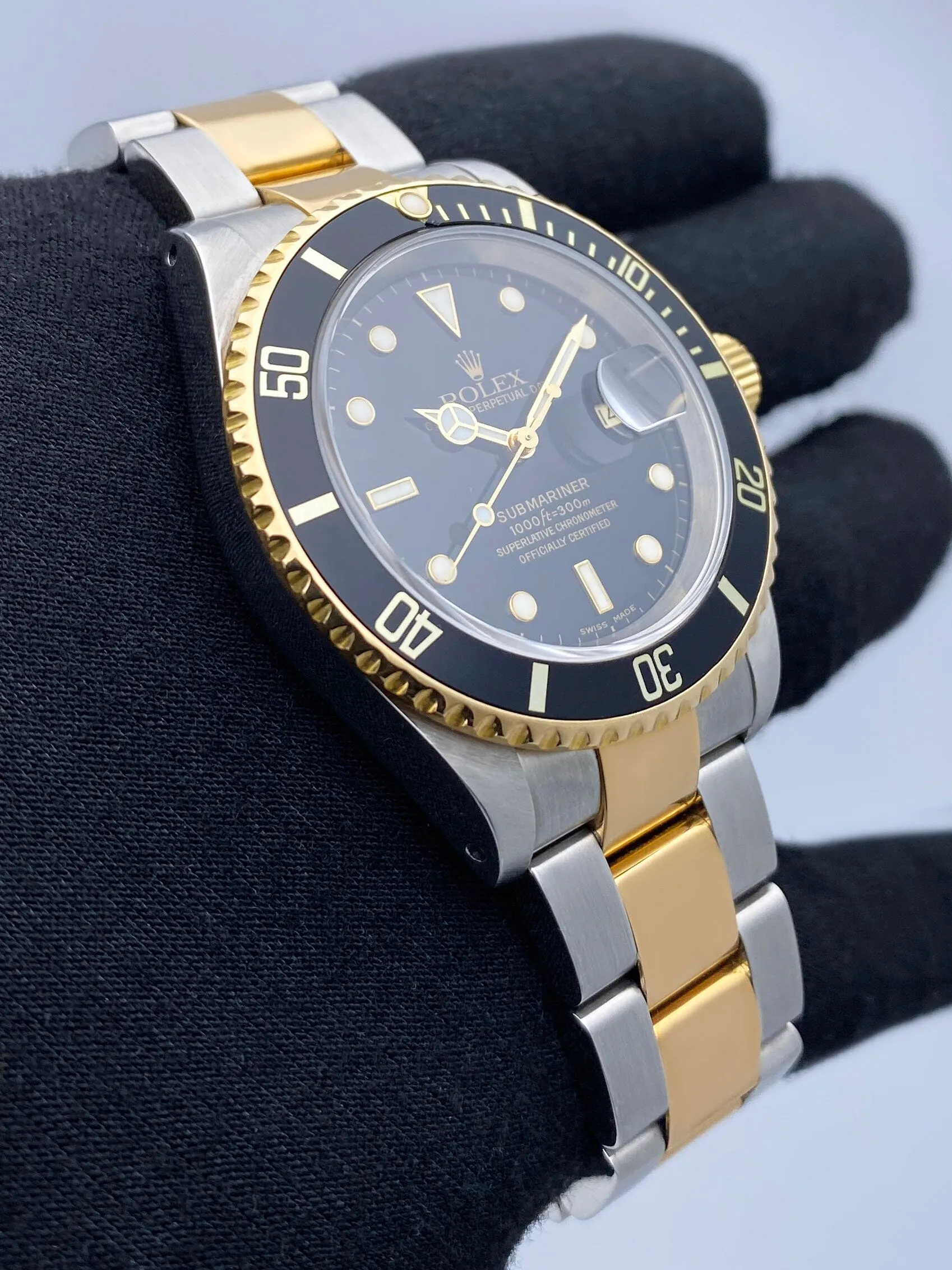 Rolex Submariner Date 16613 Two-Tone Mens Watch Box Papers
