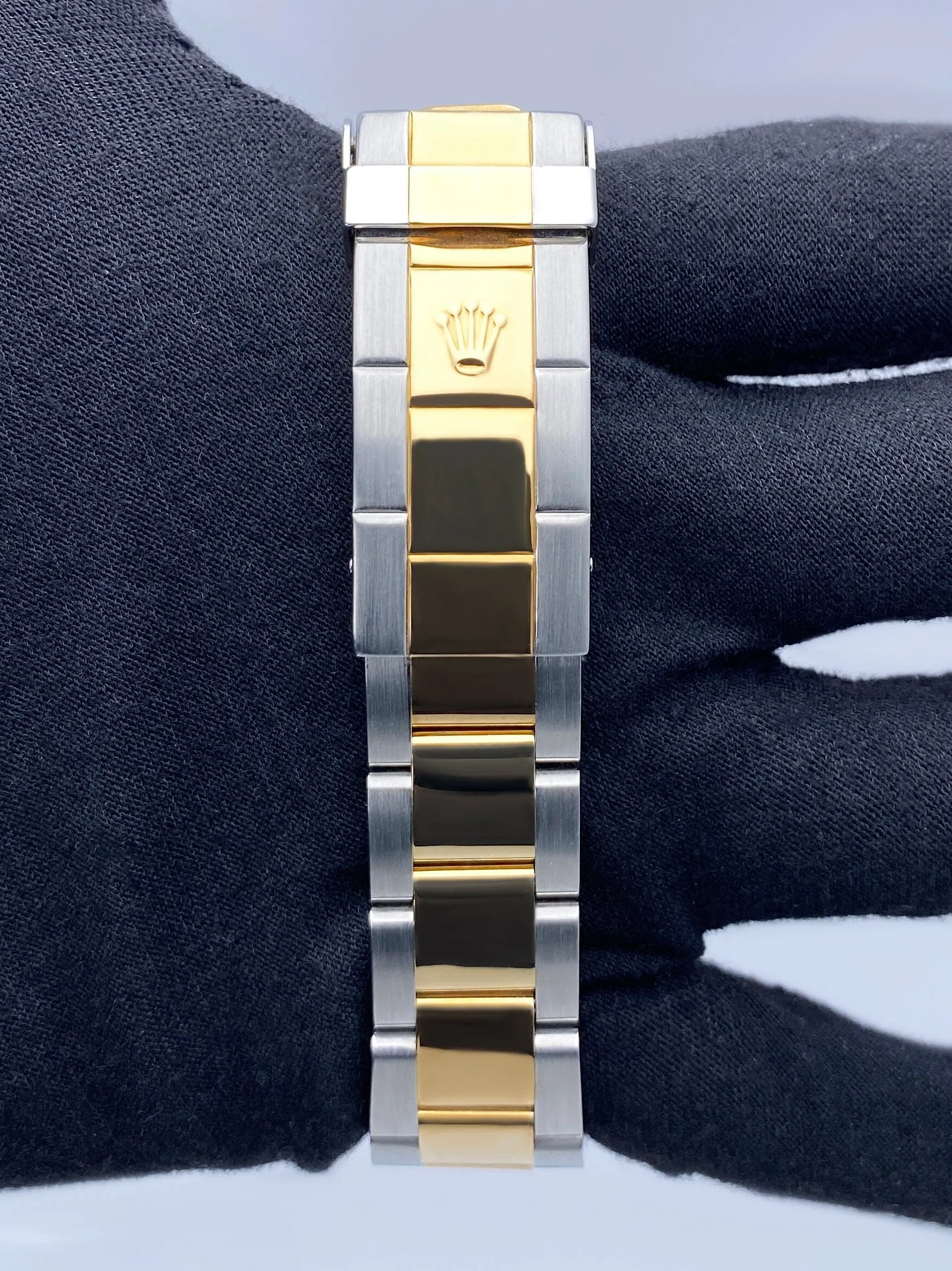 Rolex Submariner Date 16613 Two-Tone Mens Watch Box Papers