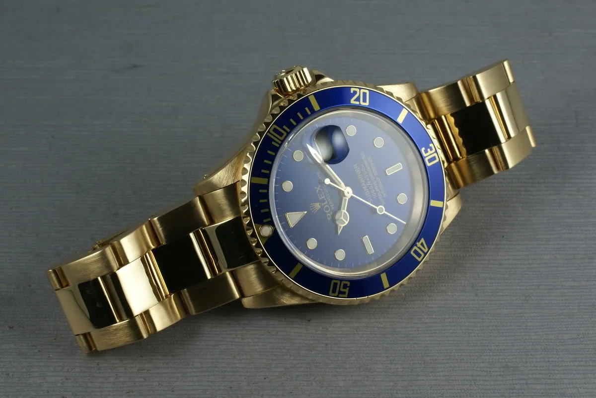 Rolex Submariner  Ref: 16618 with Service Paper