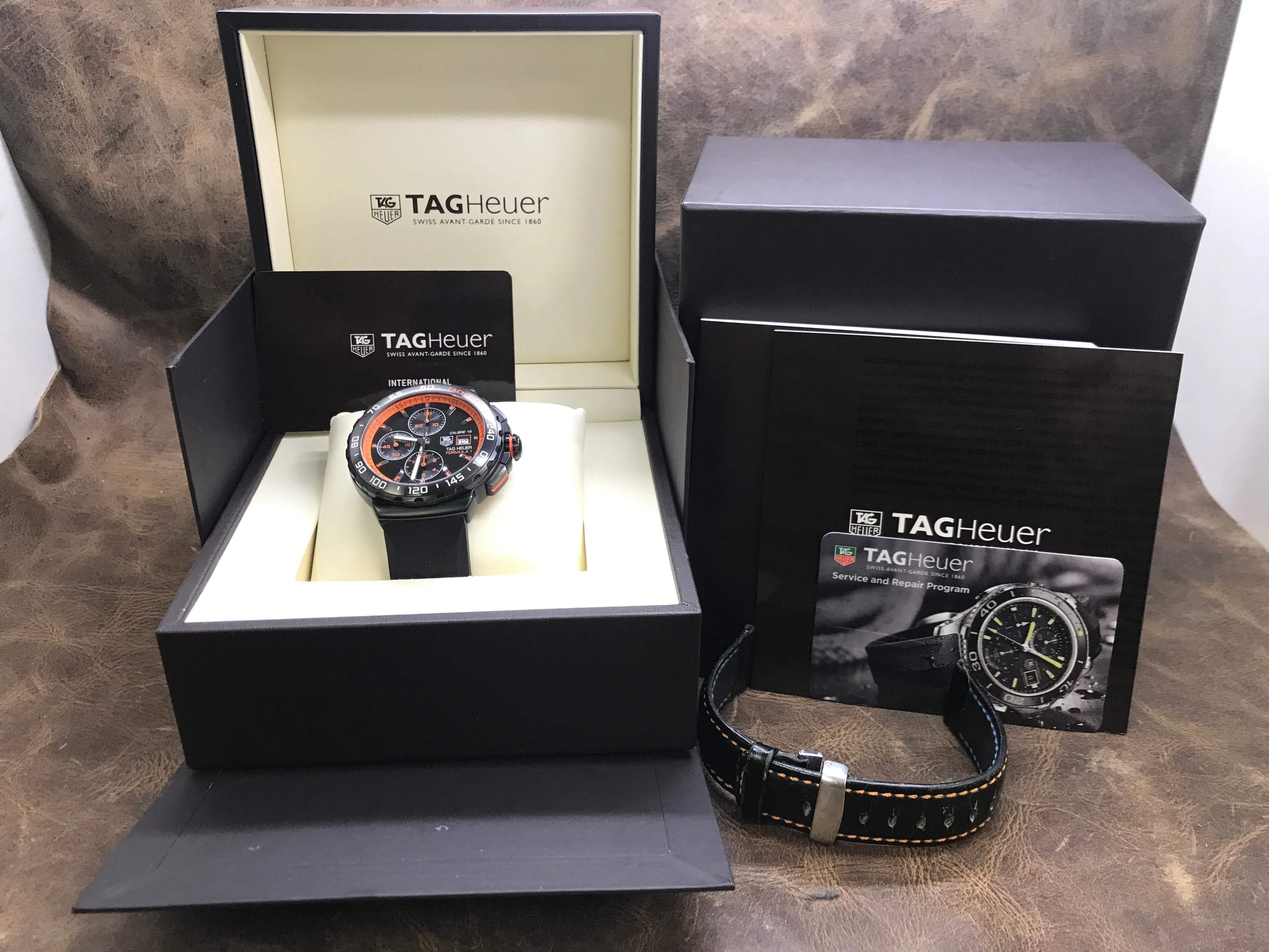 TAG Heuer Formula 1 Cal. 16 CAU2012.FT6038 Black Dial Automatic Men's Watch