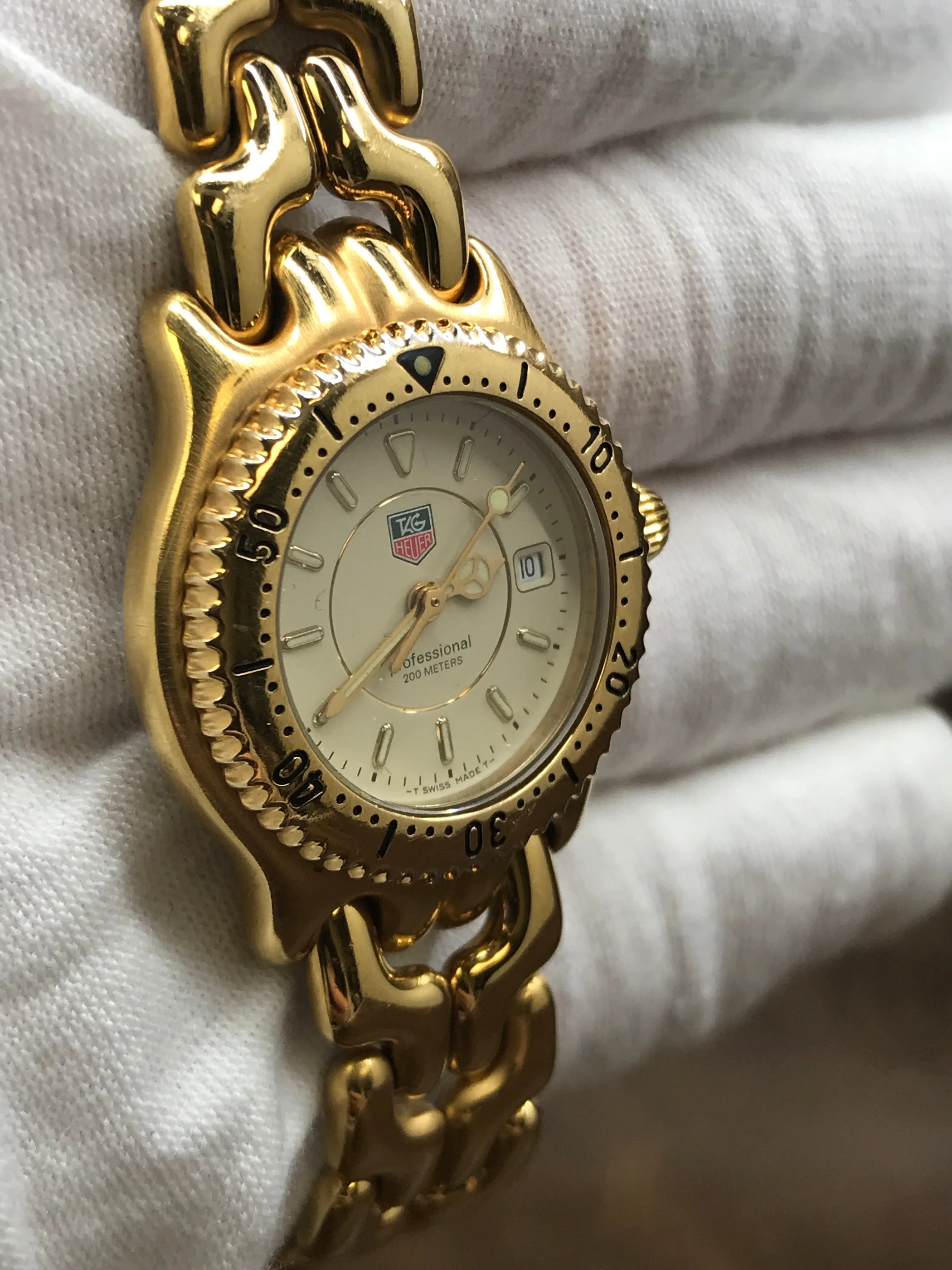 TAG Heuer Professional 200M WG1330-RO Creme white Dial Quartz Women's Watch