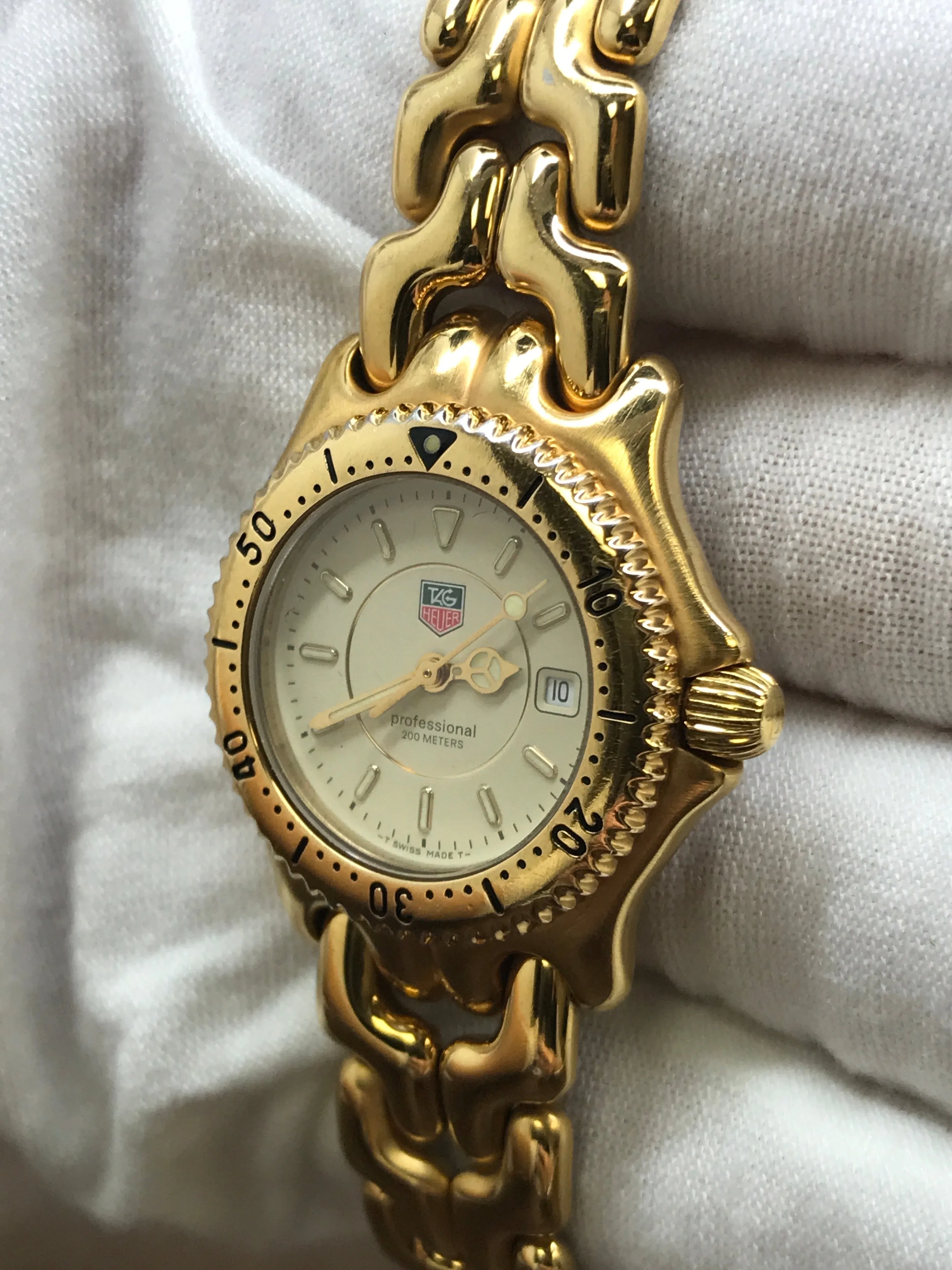 TAG Heuer Professional 200M WG1330-RO Creme white Dial Quartz Women's Watch