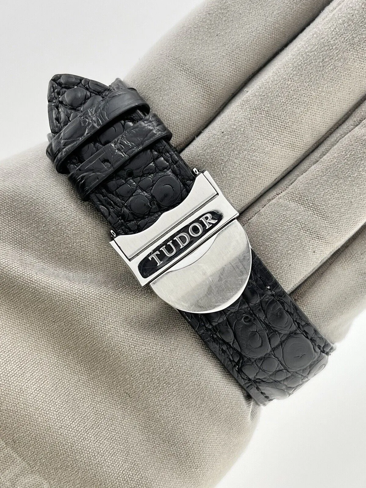 Tudor Glamour Date Day Steel Black Dial 39mm Automatic Men’s Watch 56000