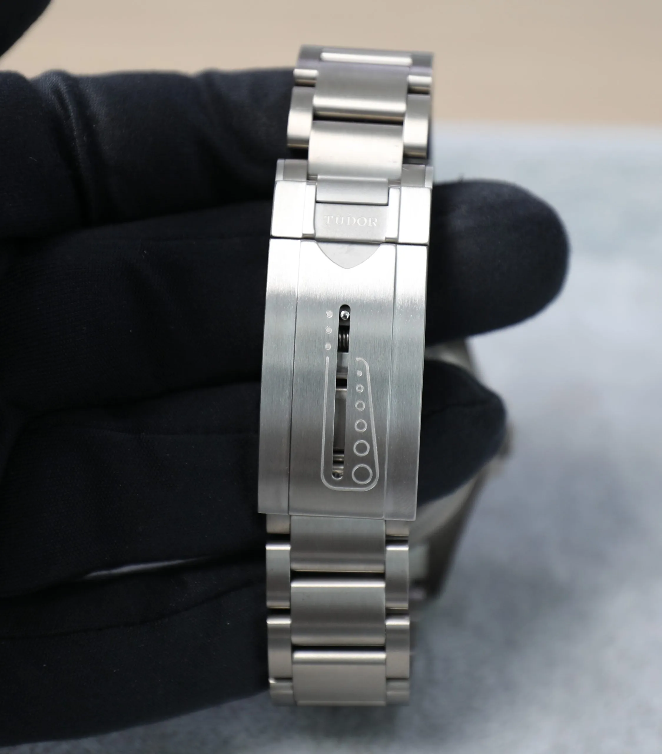 Tudor Pelagos Blue Dial – Titanium – 42mm – 2023 – New – With Extra Rubber Strap – Full Set