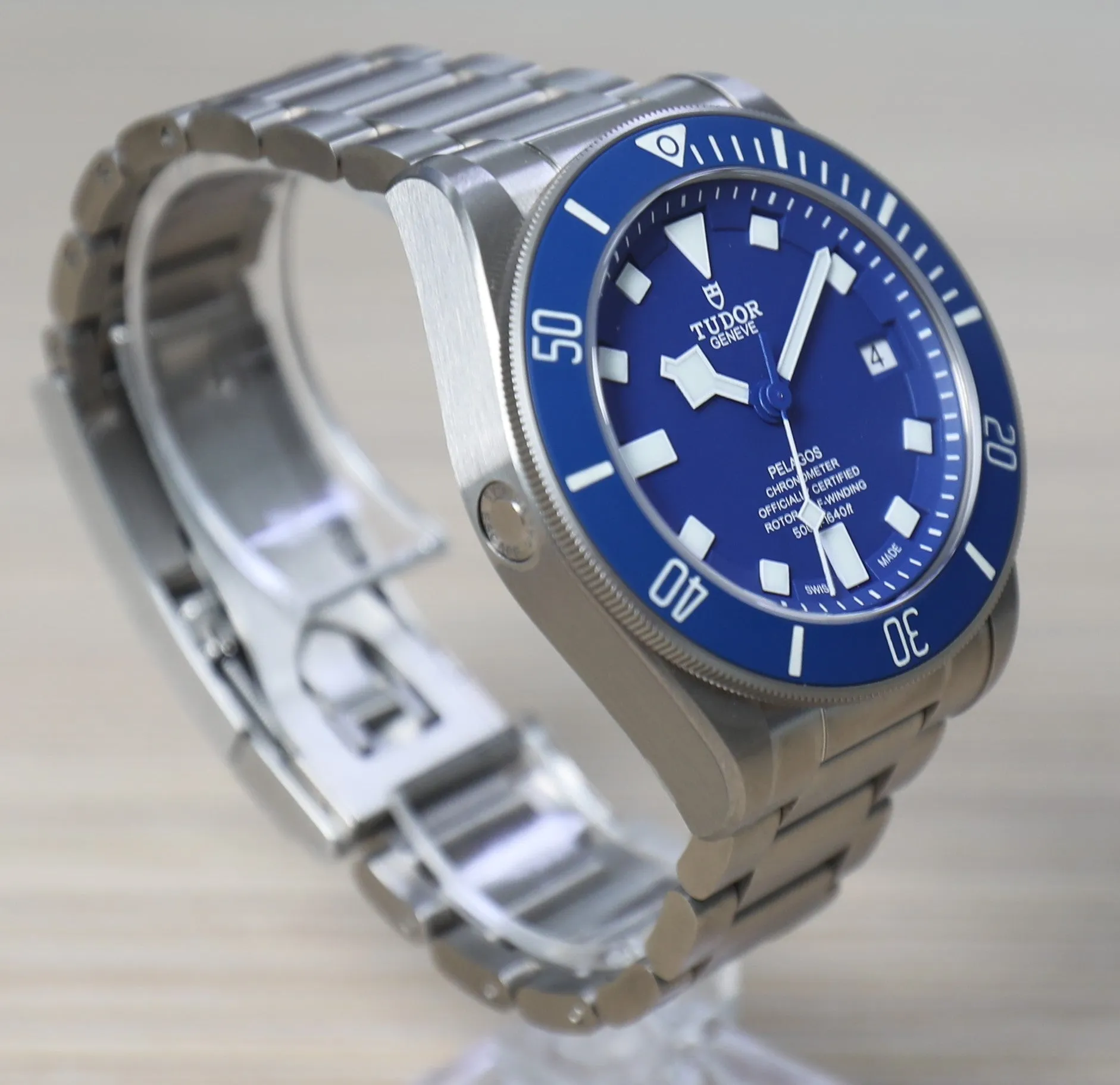 Tudor Pelagos Blue Dial – Titanium – 42mm – 2023 – New – With Extra Rubber Strap – Full Set