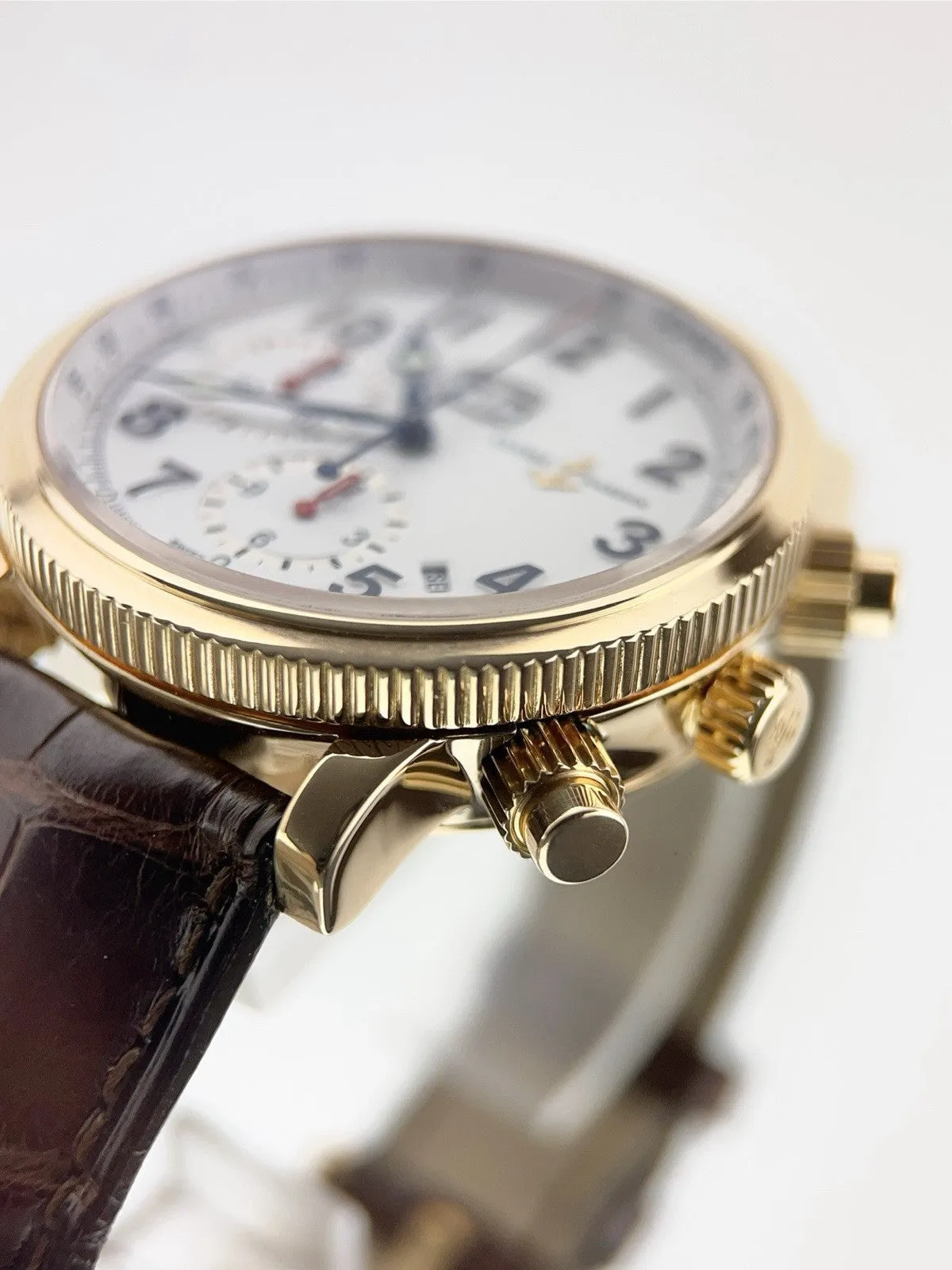 Ulysse Nardin Marine Chronograph 18k Yellow Gold White Dial 40mm Watch 516-22