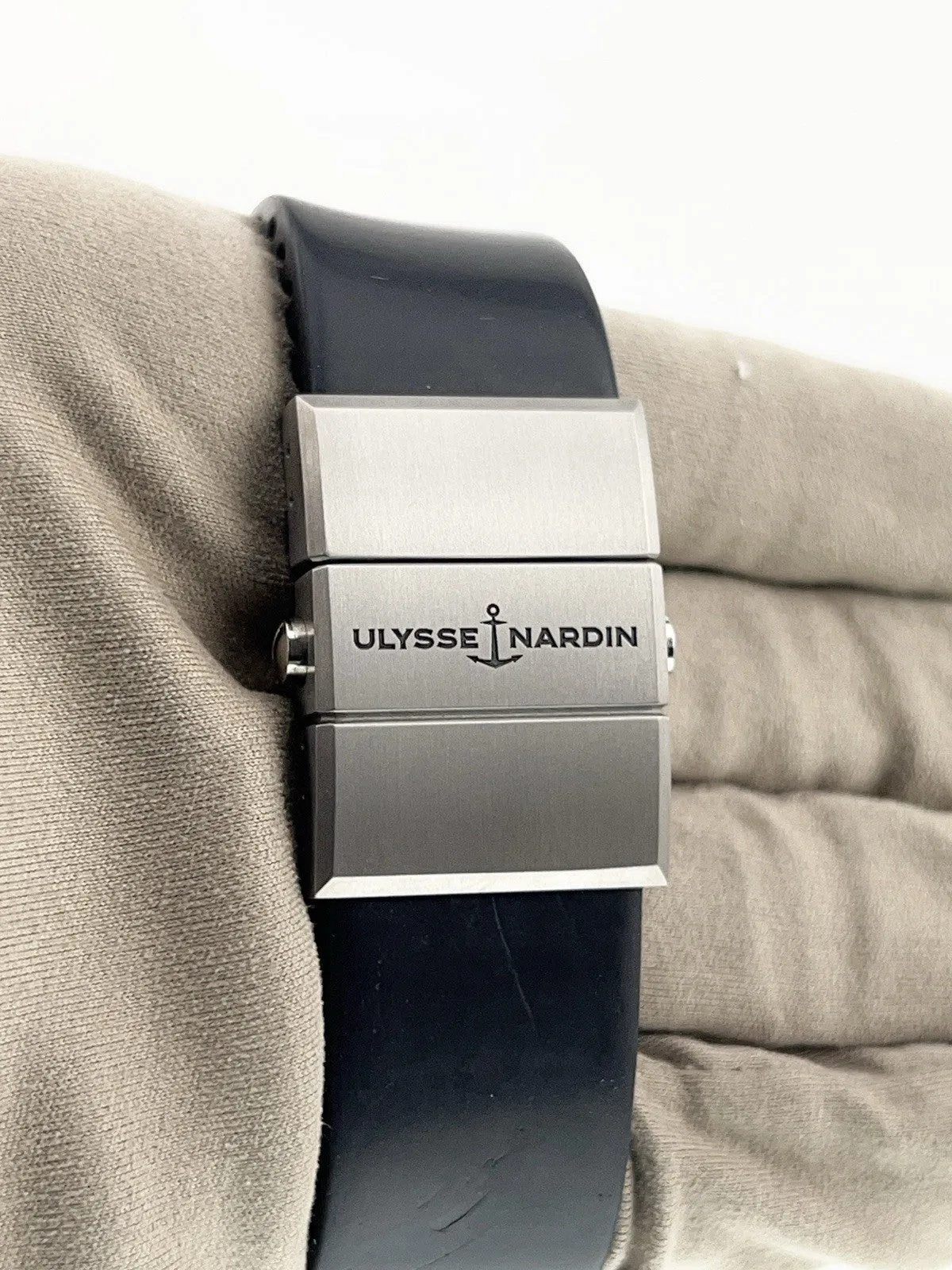 Ulysse Nardin Maxi Marine Diver Stainless Steel Black Dial Watch - For Parts