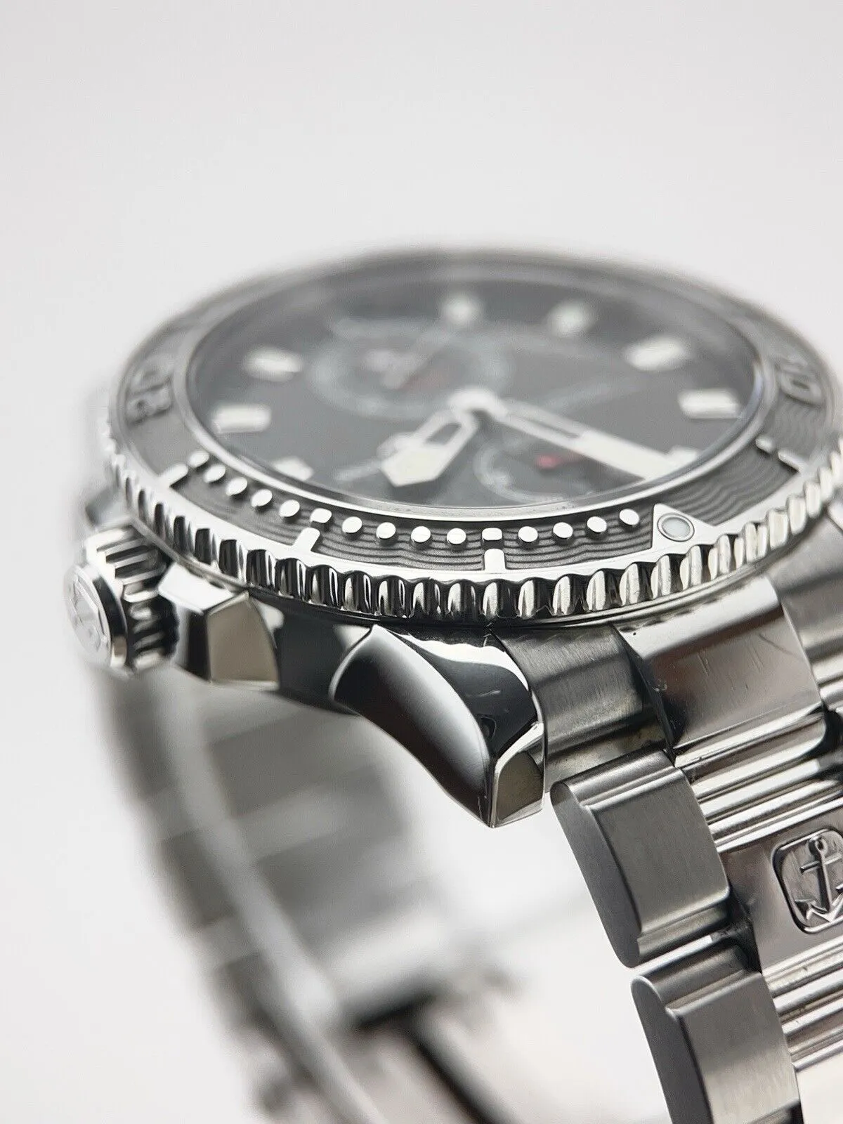 Ulysse Nardin Maxi Marine Diver Steel Black Dial 43mm Automatic Watch 263-33